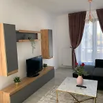 Luxurious & Cozy