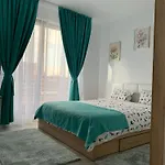 Luxurious & Cozy
